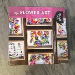NEW IN BOX - Craft Crush DIY Flower Craft Kit for Teens & Adults